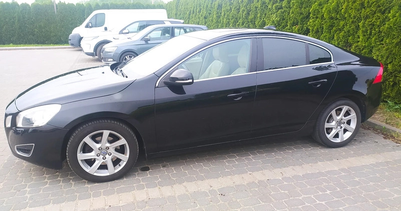 Volvo S60 cena 39900 przebieg: 155000, rok produkcji 2011 z Warszawa małe 137